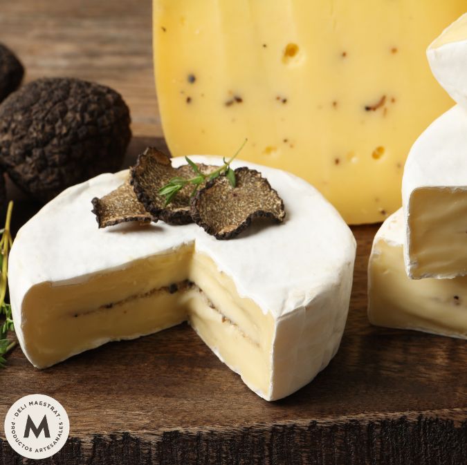 Käse mit Sommertrüffel